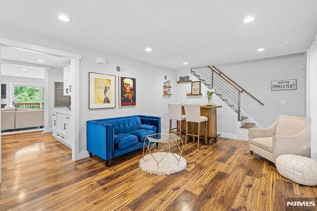 55 Cripplebush, Old Tappan, NJ 07675