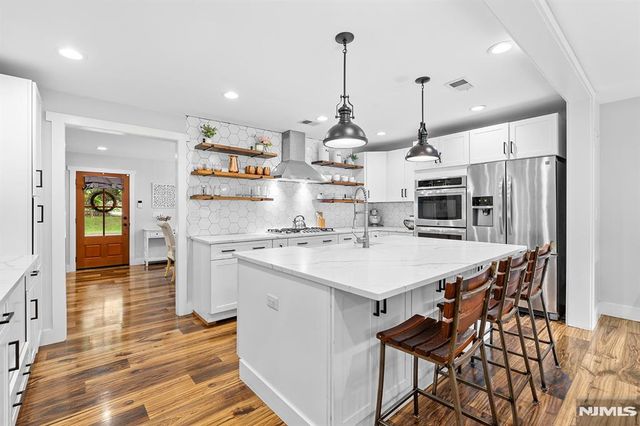 55 Cripplebush, Old Tappan, NJ 07675