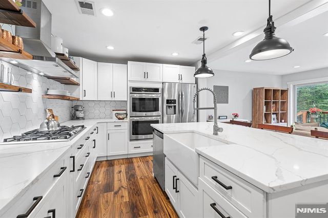 55 Cripplebush, Old Tappan, NJ 07675