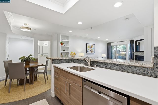 2560 Oak Rd 122, Walnut Creek, CA 94597