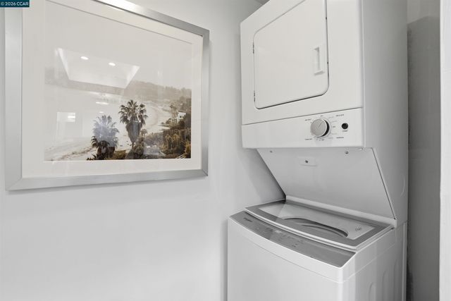 2560 Oak Rd 122, Walnut Creek, CA 94597