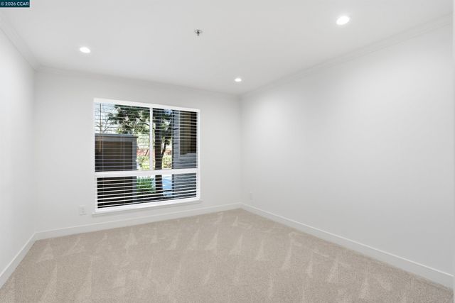 2560 Oak Rd 122, Walnut Creek, CA 94597