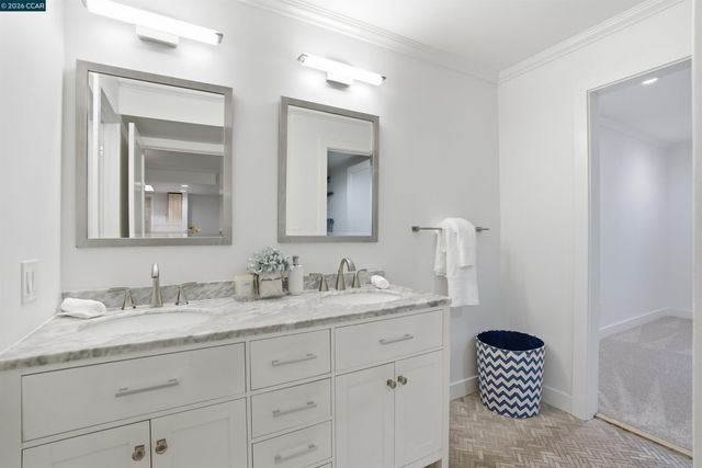 2560 Oak Rd 122, Walnut Creek, CA 94597