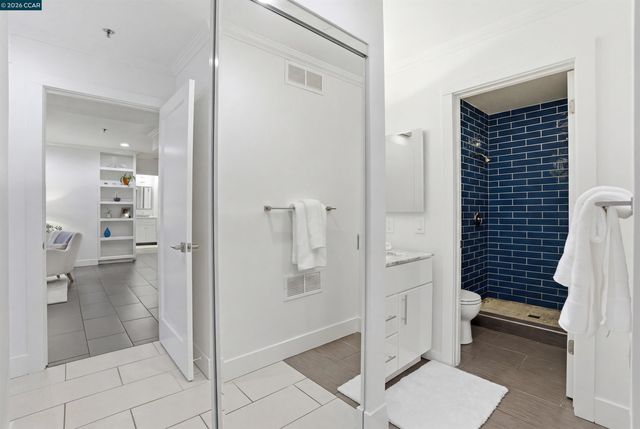 2560 Oak Rd 122, Walnut Creek, CA 94597