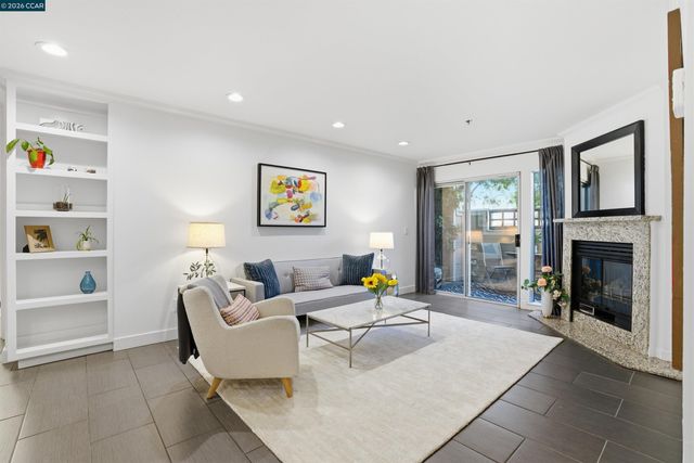 2560 Oak Rd 122, Walnut Creek, CA 94597