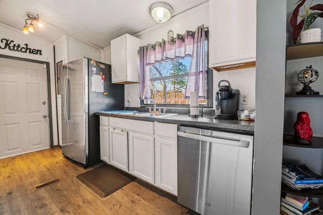 1126 Stonegate Drive, Burnside, KY 42519