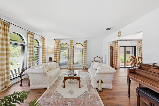 370 SE 13th Avenue, Pompano Beach, FL 33060
