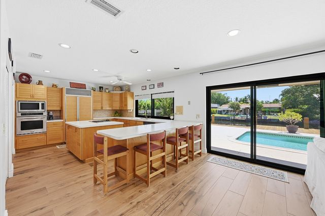 370 SE 13th Avenue, Pompano Beach, FL 33060
