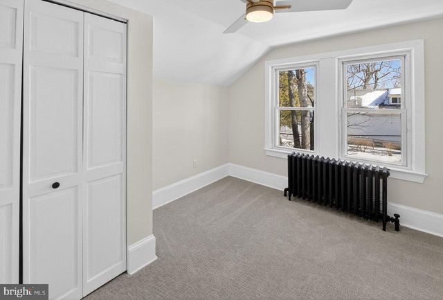 36 E PARK AVE, Lindenwold, NJ 08021