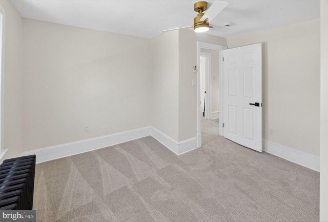 36 E PARK AVE, Lindenwold, NJ 08021