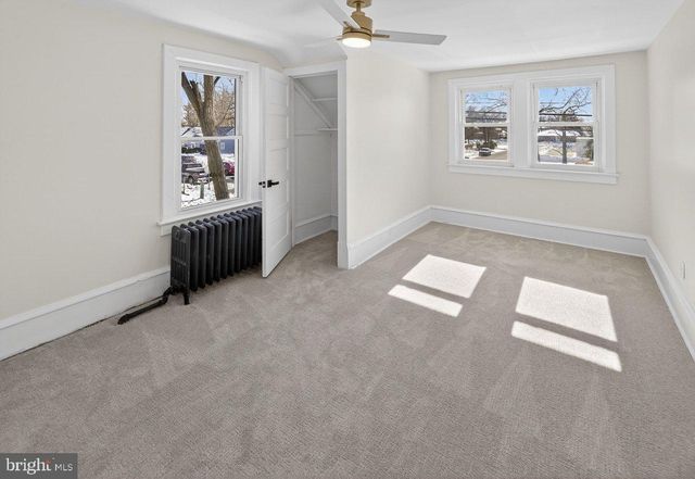 36 E PARK AVE, Lindenwold, NJ 08021