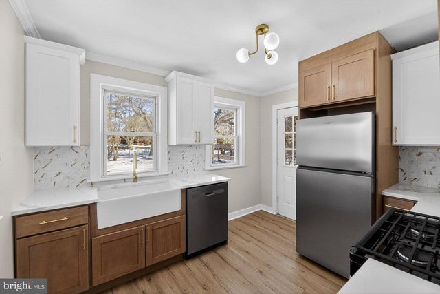 36 E PARK AVE, Lindenwold, NJ 08021