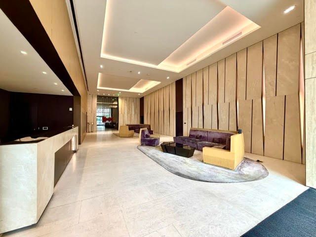 889 Francisco, Los Angeles, CA 90017