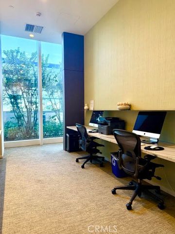 889 Francisco, Los Angeles, CA 90017