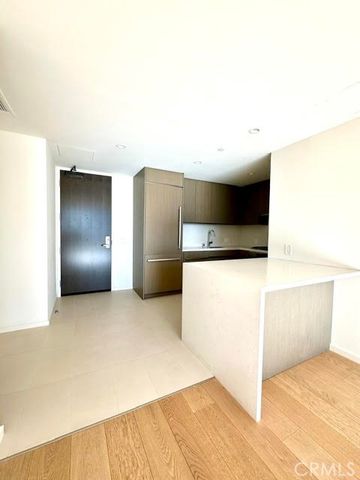 889 Francisco, Los Angeles, CA 90017