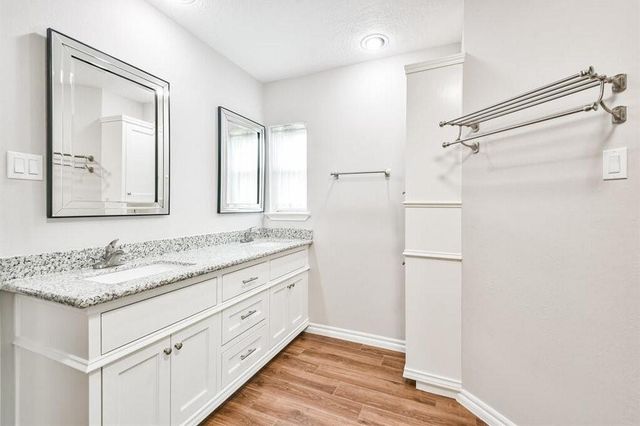 10327 Brickyard Court, Houston, TX 77041