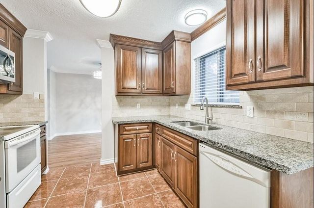 10327 Brickyard Court, Houston, TX 77041