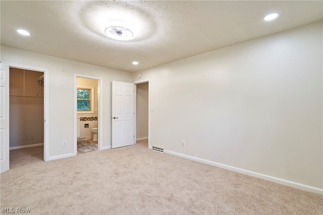 4368 Norona Drive, Cuyahoga Falls, OH 44224