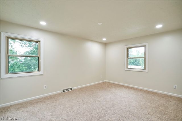 4368 Norona Drive, Cuyahoga Falls, OH 44224