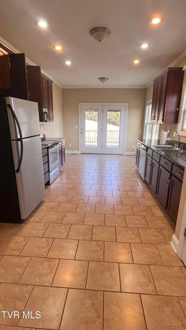 400 Highland Church Road, Johnson City, TN 37615