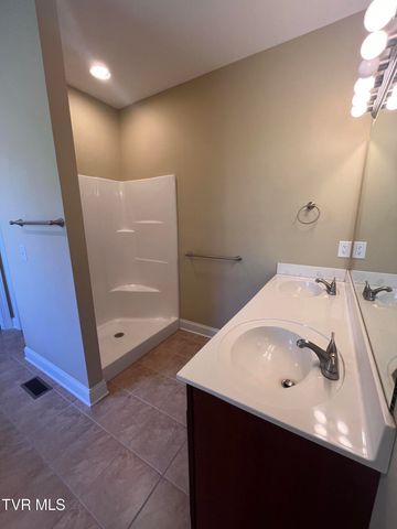 400 Highland Church Road, Johnson City, TN 37615