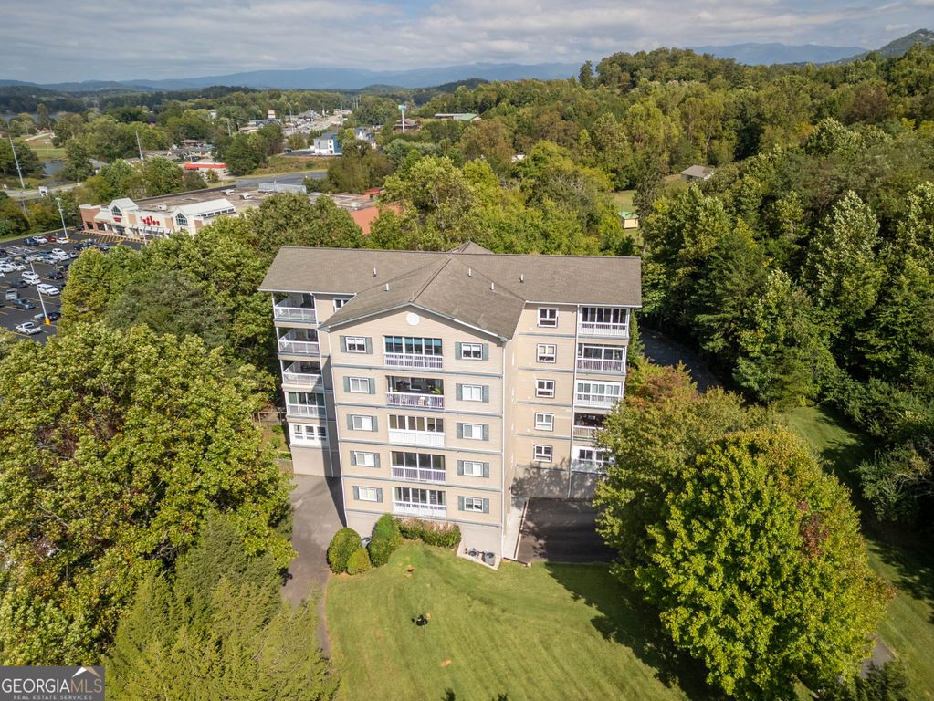 121 N River Street 3A, Hiawassee, GA 30546