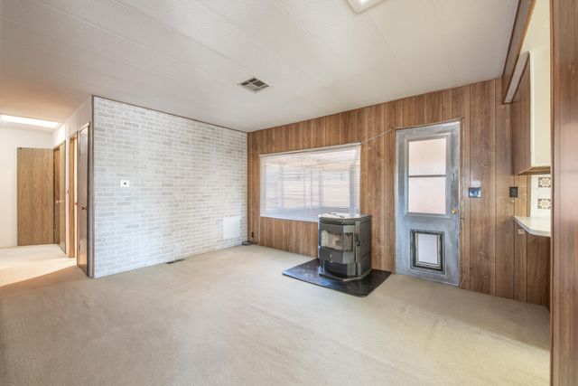 8532 Creek Street NE, Albuquerque, NM 87113