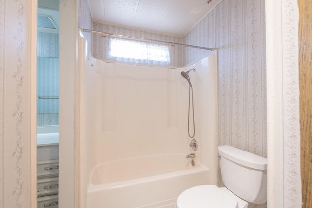8532 Creek Street NE, Albuquerque, NM 87113