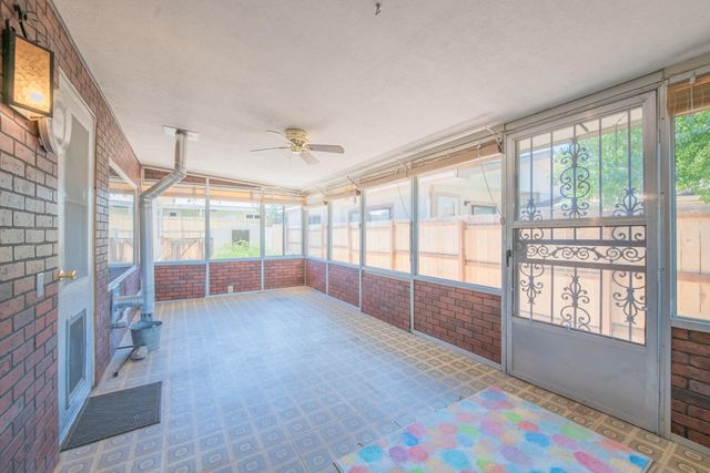 8532 Creek Street NE, Albuquerque, NM 87113