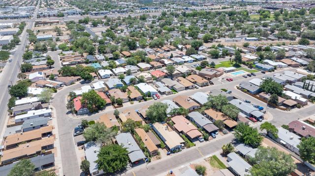 8532 Creek Street NE, Albuquerque, NM 87113