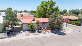 8532 Creek Street NE, Albuquerque, NM 87113