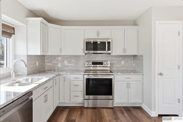 3413 S 152 Street, Omaha, NE 68144