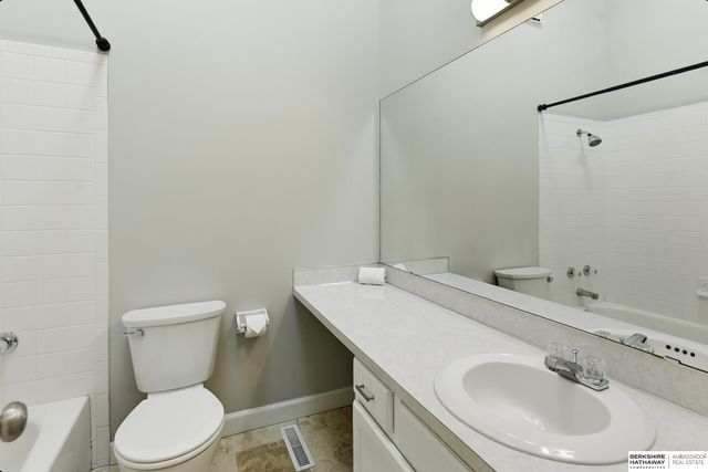 3413 S 152 Street, Omaha, NE 68144