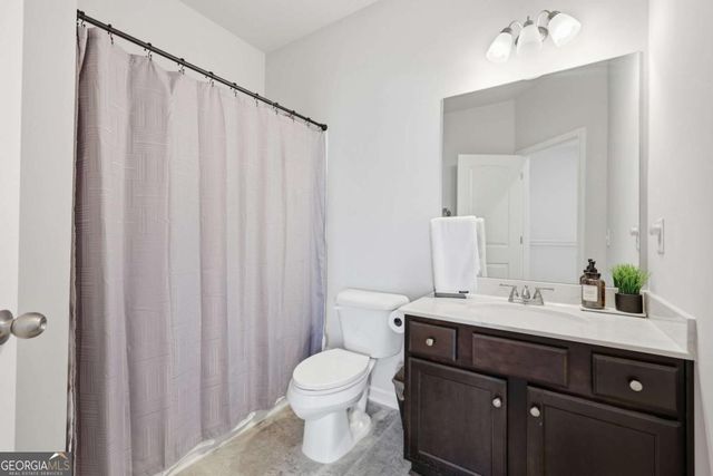 199 Laurel Cove Drive, Hoschton, GA 30548