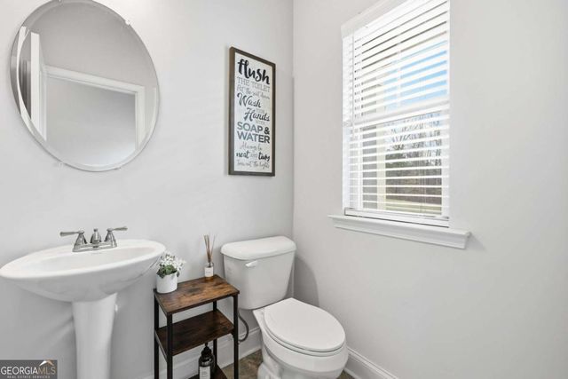 199 Laurel Cove Drive, Hoschton, GA 30548