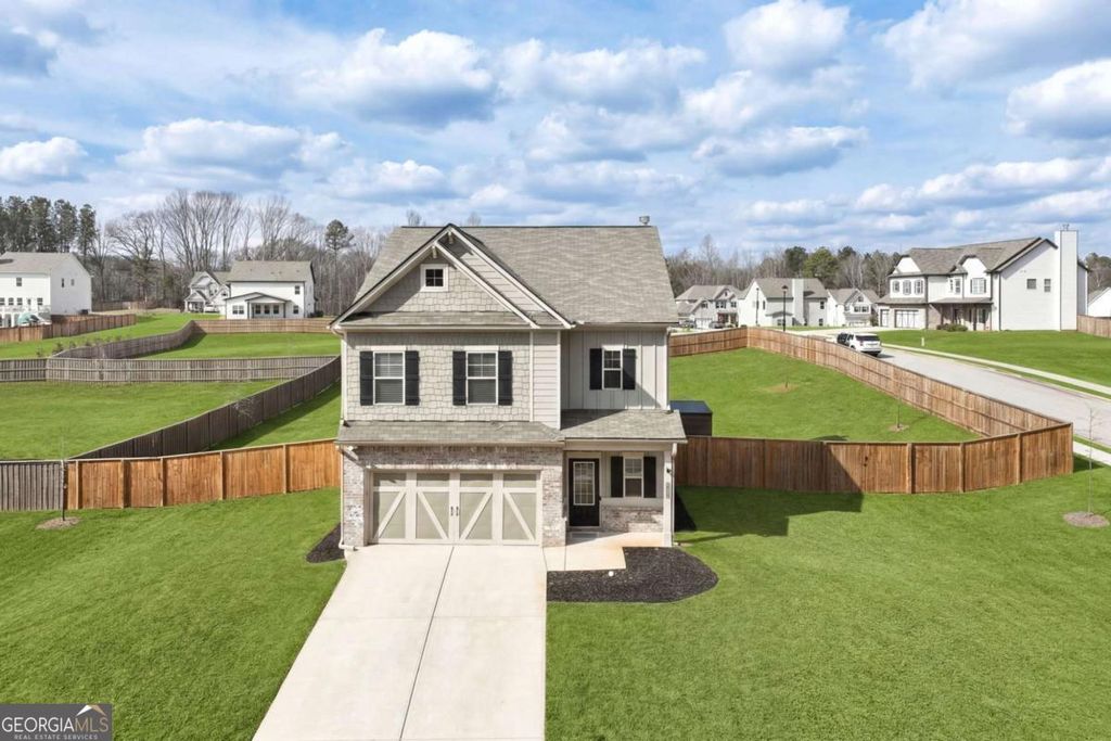 199 Laurel Cove Drive, Hoschton, GA 30548