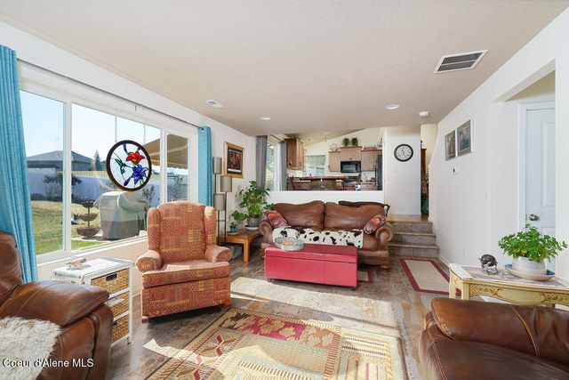 1688 W Umpqua CT, Post Falls, ID 83854