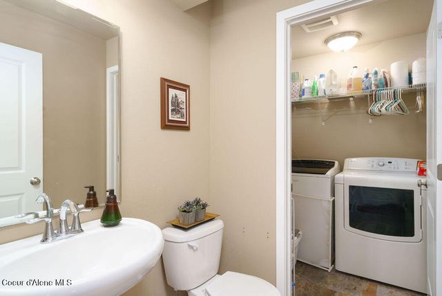 1688 W Umpqua CT, Post Falls, ID 83854