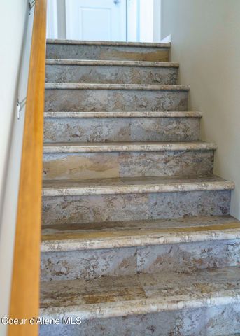 1688 W Umpqua CT, Post Falls, ID 83854