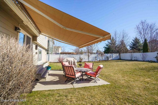 1688 W Umpqua CT, Post Falls, ID 83854