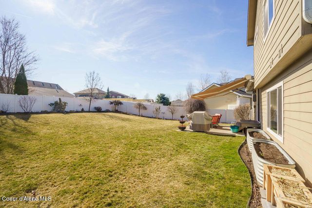 1688 W Umpqua CT, Post Falls, ID 83854