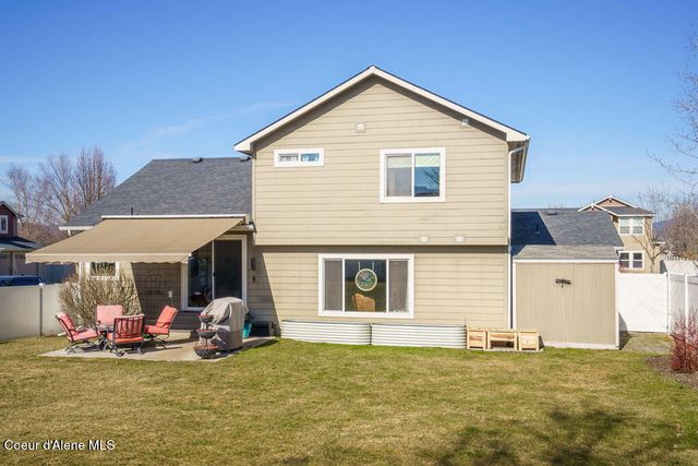 1688 W Umpqua CT, Post Falls, ID 83854