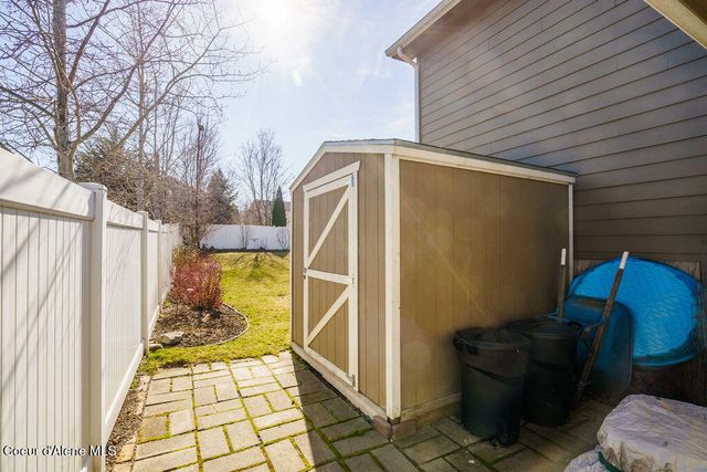 1688 W Umpqua CT, Post Falls, ID 83854