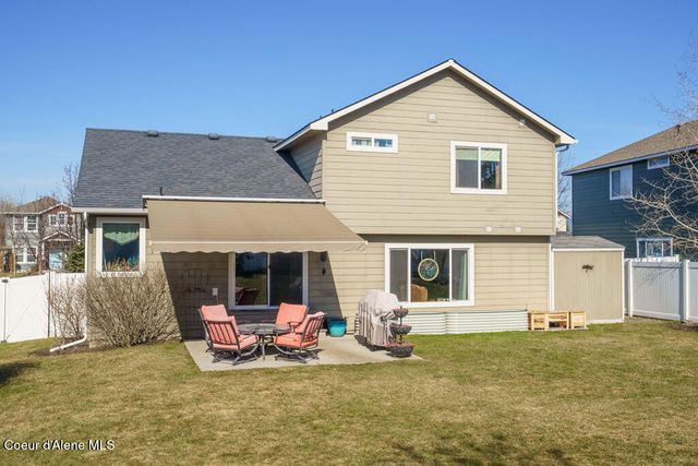 1688 W Umpqua CT, Post Falls, ID 83854