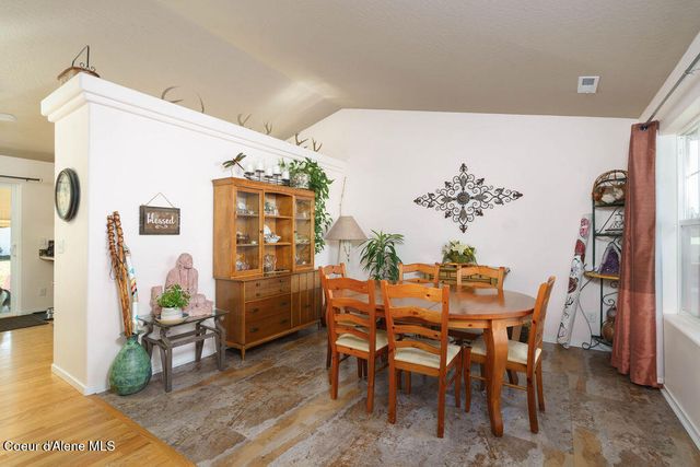 1688 W Umpqua CT, Post Falls, ID 83854