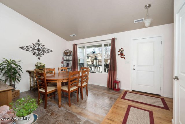 1688 W Umpqua CT, Post Falls, ID 83854