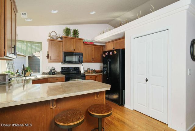 1688 W Umpqua CT, Post Falls, ID 83854