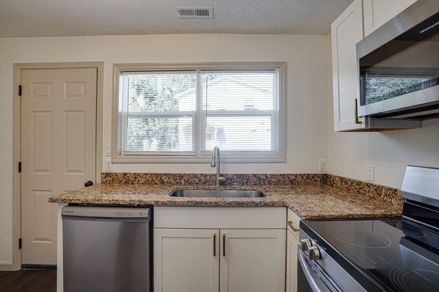 927 Hulana Street, Rossville, GA 30741