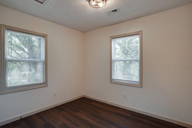 927 Hulana Street, Rossville, GA 30741