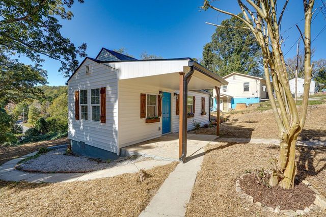 927 Hulana Street, Rossville, GA 30741